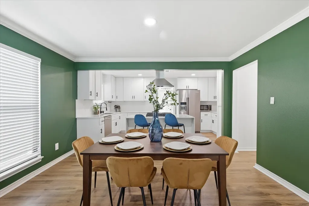 1235 Barlow Avenue Dallas TX 75224