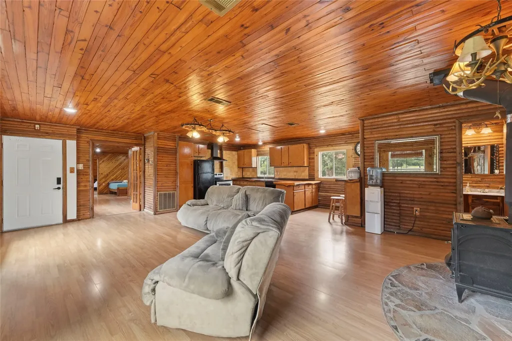 19331 Allen Ranch Road Eustace TX 75124