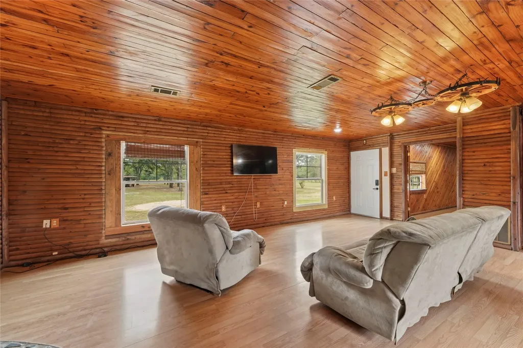 19331 Allen Ranch Road Eustace TX 75124