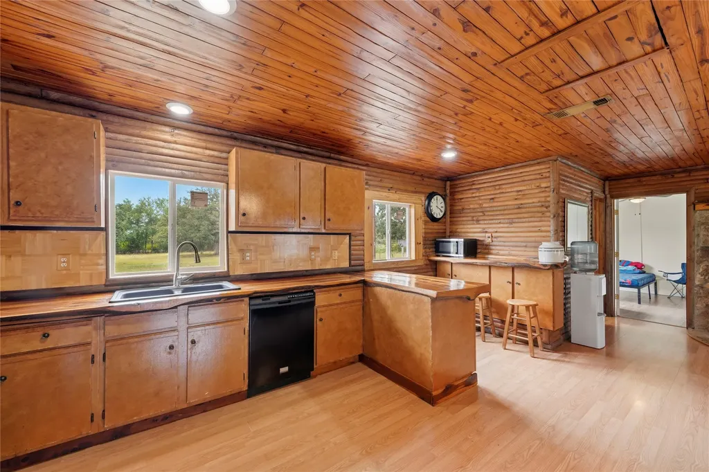 19331 Allen Ranch Road Eustace TX 75124