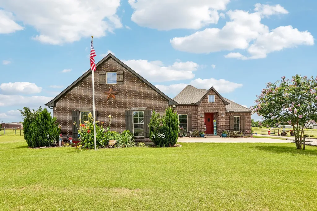 535 Cheyenne Trail Trenton TX 75490