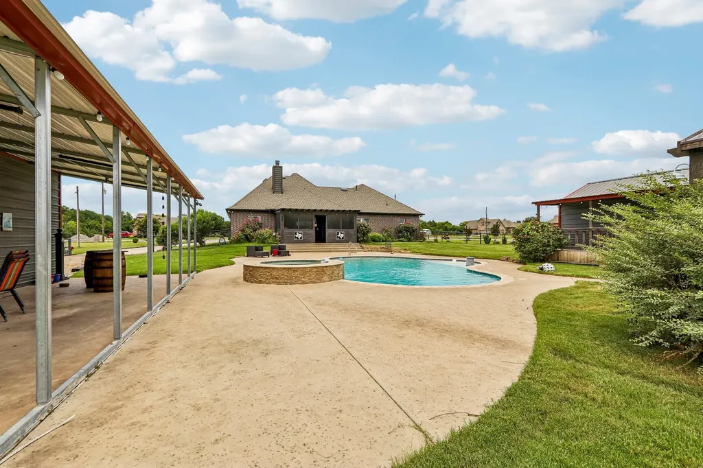 535 Cheyenne Trail Trenton TX 75490