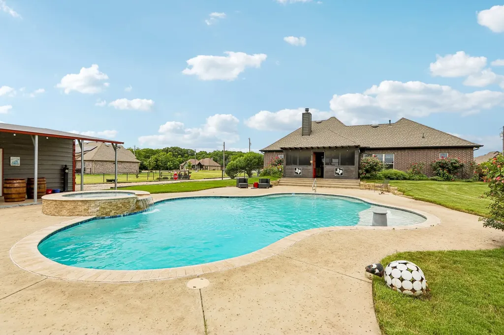 535 Cheyenne Trail Trenton TX 75490