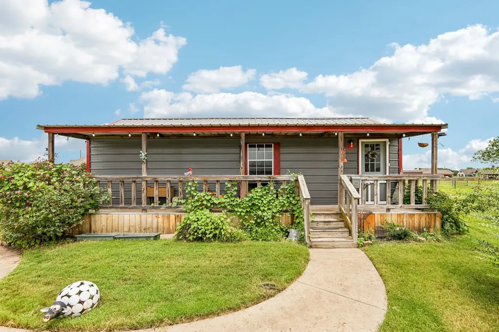 535 Cheyenne Trail Trenton TX 75490