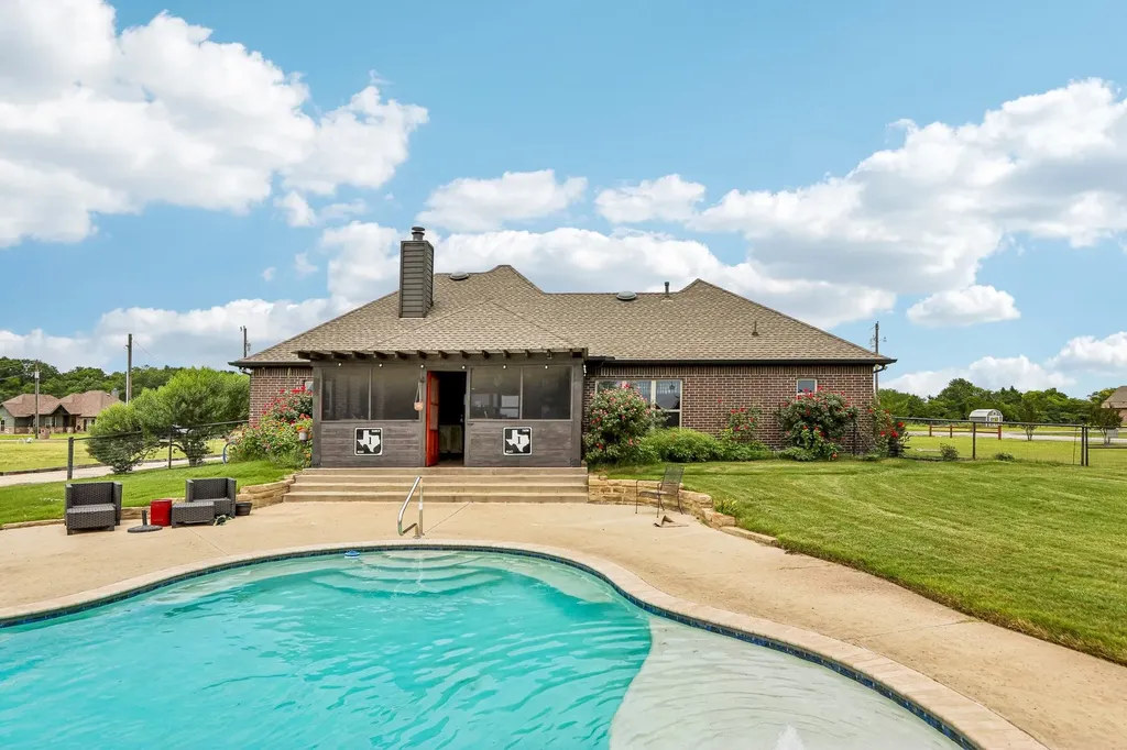 535 Cheyenne Trail Trenton TX 75490
