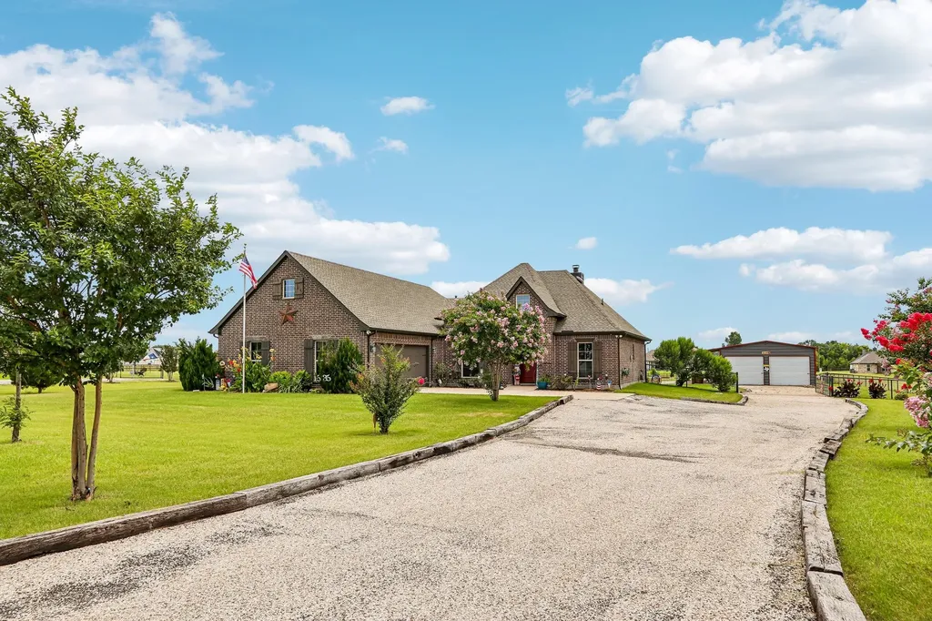 535 Cheyenne Trail Trenton TX 75490