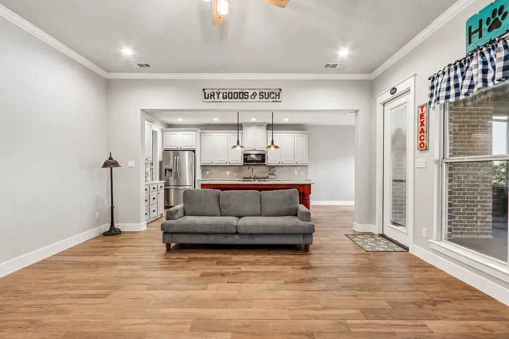 535 Cheyenne Trail Trenton TX 75490