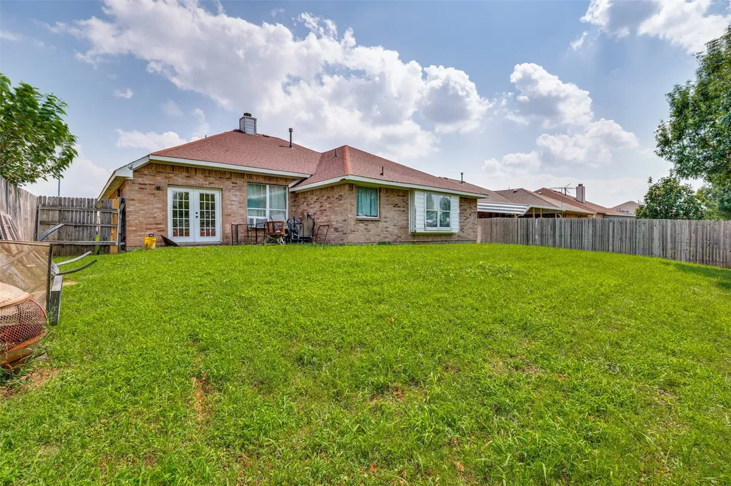2442 Lost Mesa Grand Prairie TX 75052