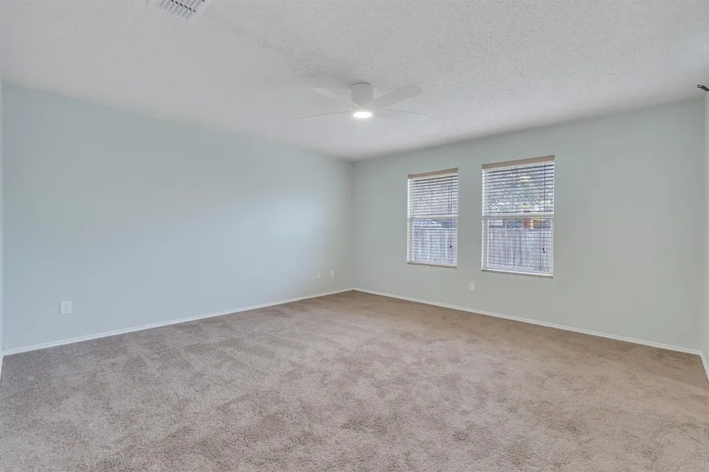 131 Sandlewood Drive Terrell TX 75160