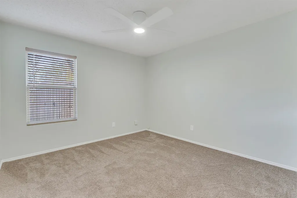 131 Sandlewood Drive Terrell TX 75160
