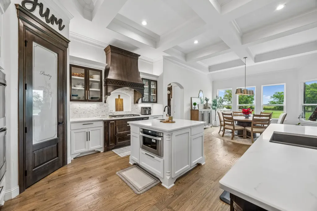 1829 Ryder Lee Lane Waxahachie TX 75165