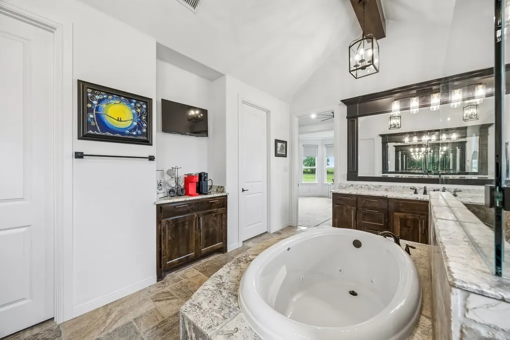 1829 Ryder Lee Lane Waxahachie TX 75165
