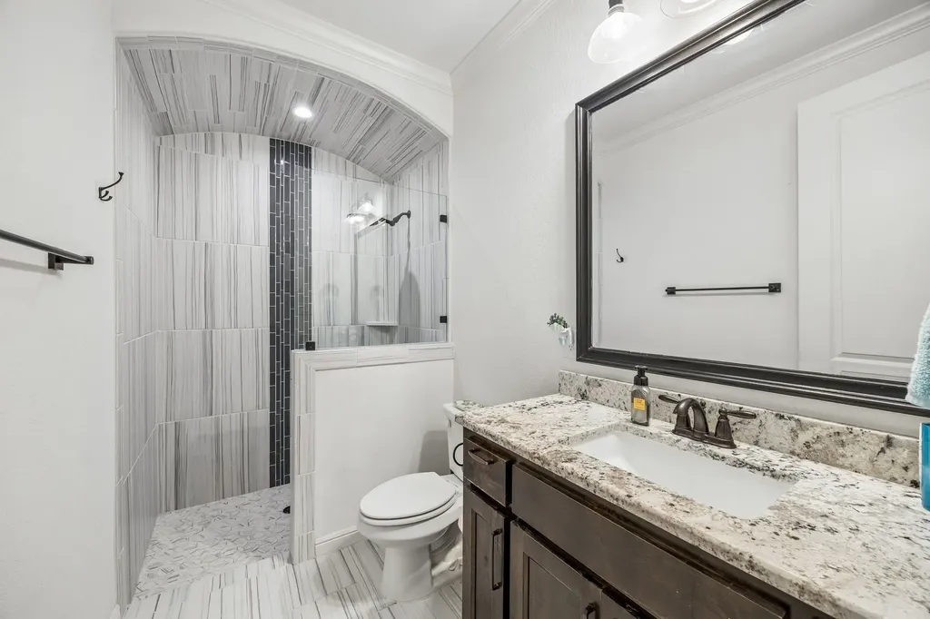 1829 Ryder Lee Lane Waxahachie TX 75165