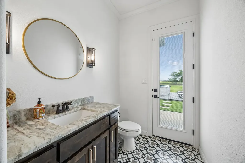 1829 Ryder Lee Lane Waxahachie TX 75165