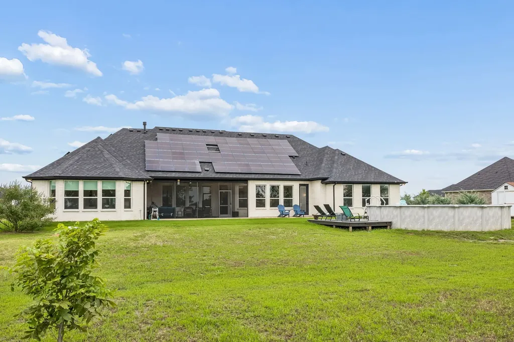 1829 Ryder Lee Lane Waxahachie TX 75165