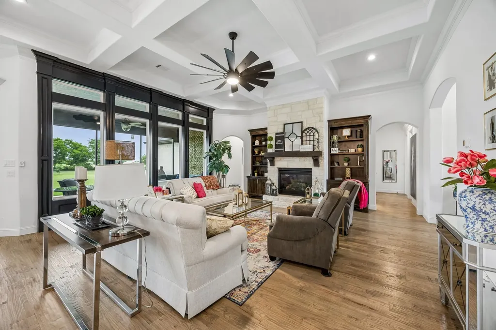 1829 Ryder Lee Lane Waxahachie TX 75165