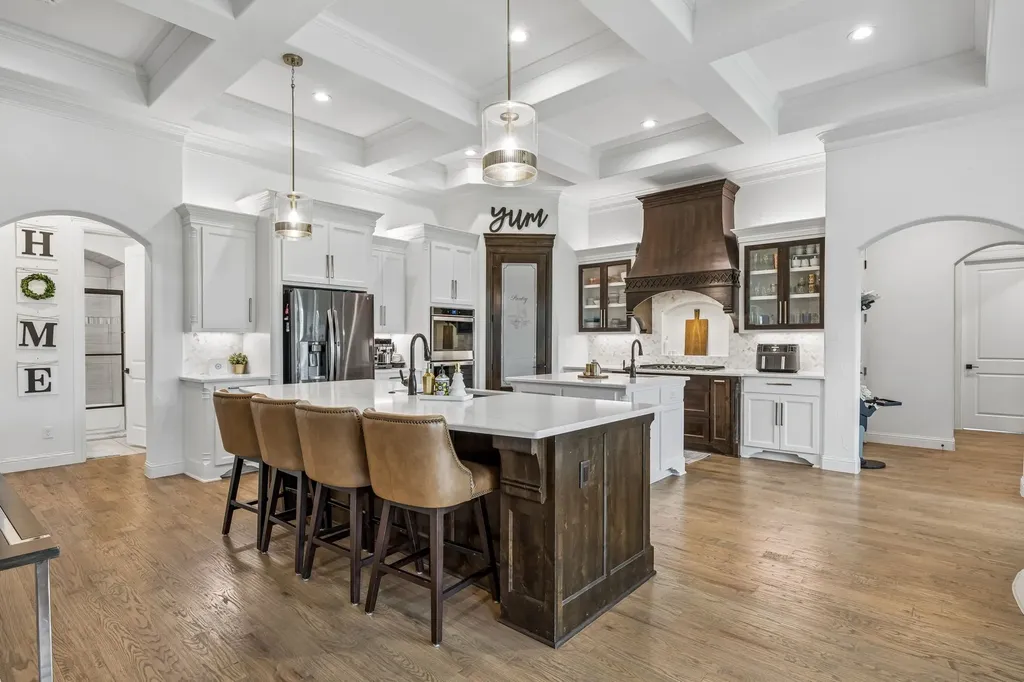 1829 Ryder Lee Lane Waxahachie TX 75165