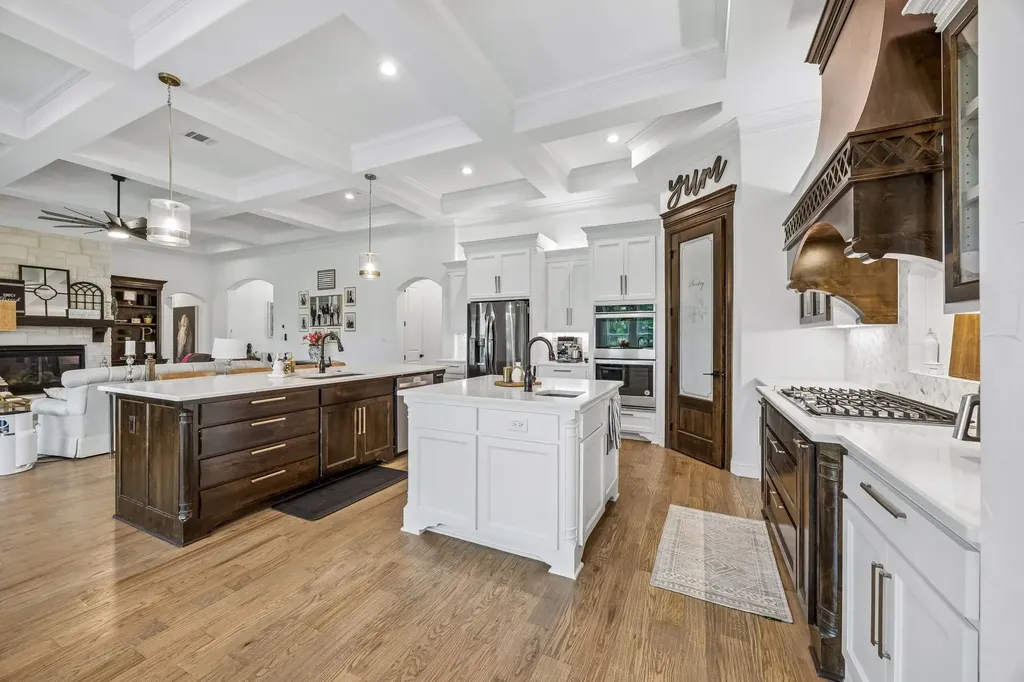 1829 Ryder Lee Lane Waxahachie TX 75165