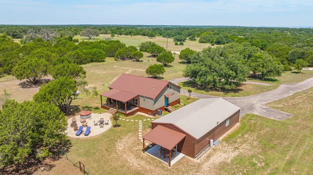 1271 Private 2120 Road Meridian TX 76665