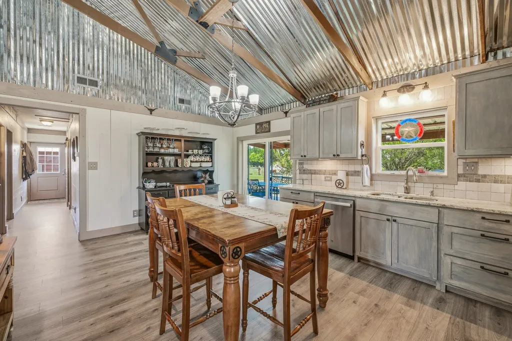1271 Private 2120 Road Meridian TX 76665