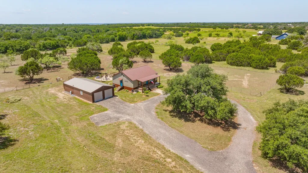 1271 Private 2120 Road Meridian TX 76665