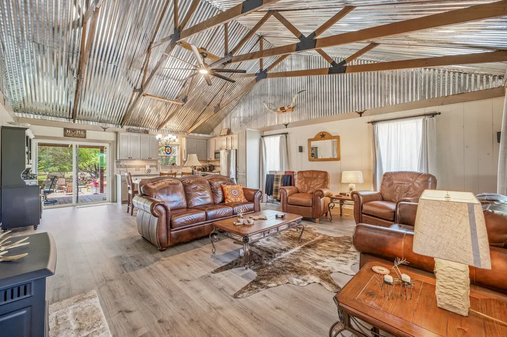 1271 Private 2120 Road Meridian TX 76665