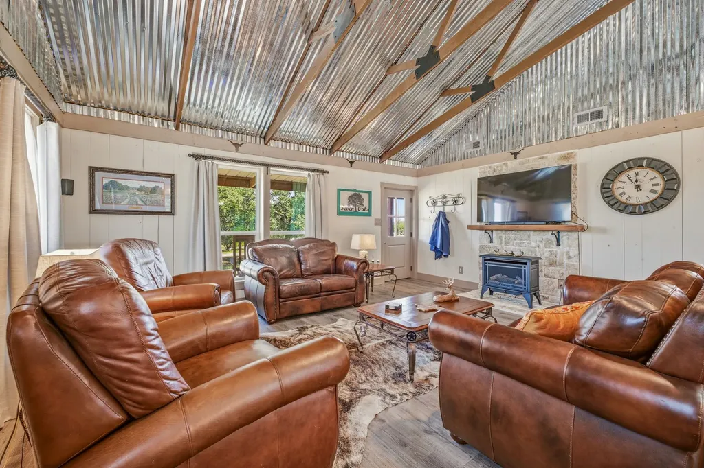1271 Private 2120 Road Meridian TX 76665