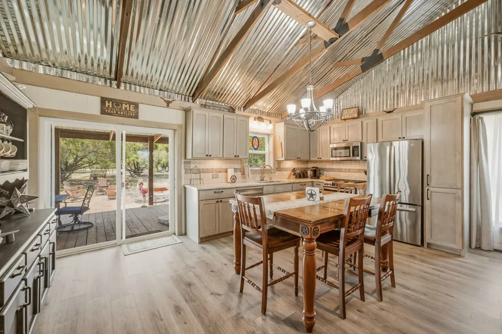 1271 Private 2120 Road Meridian TX 76665