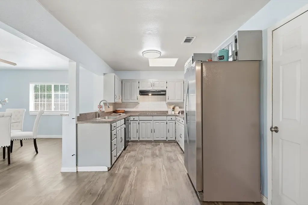 2304 Greenwood Circle Carrollton TX 75006