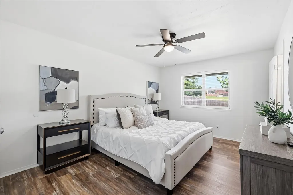 2304 Greenwood Circle Carrollton TX 75006