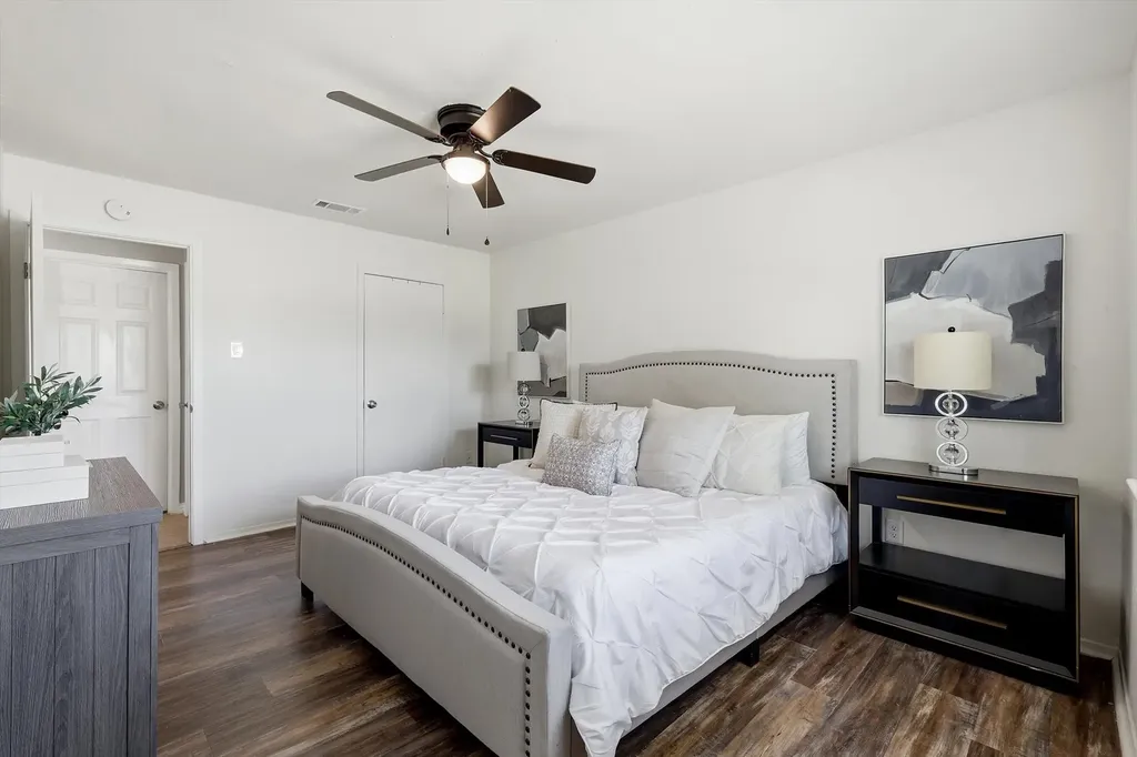 2304 Greenwood Circle Carrollton TX 75006