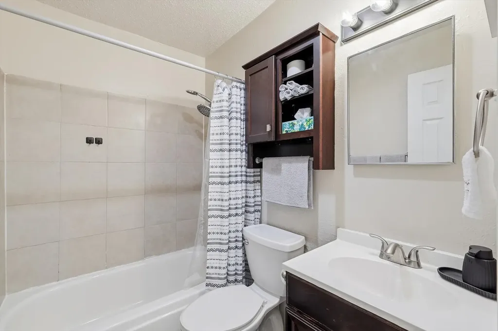 2304 Greenwood Circle Carrollton TX 75006