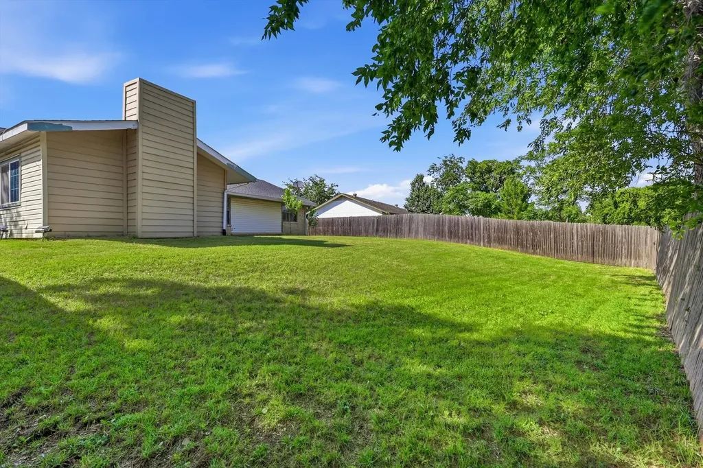 2304 Greenwood Circle Carrollton TX 75006