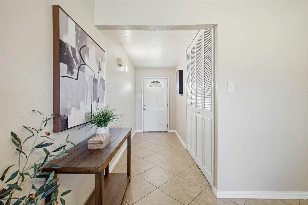 2304 Greenwood Circle Carrollton TX 75006
