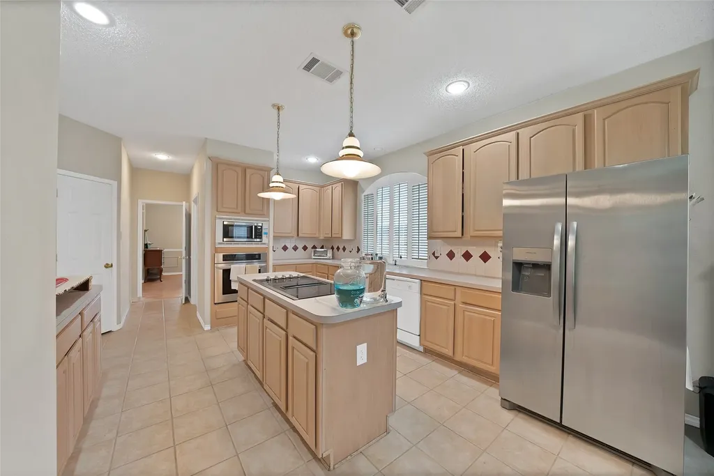 2129 Brentcove Drive Grapevine TX 76051