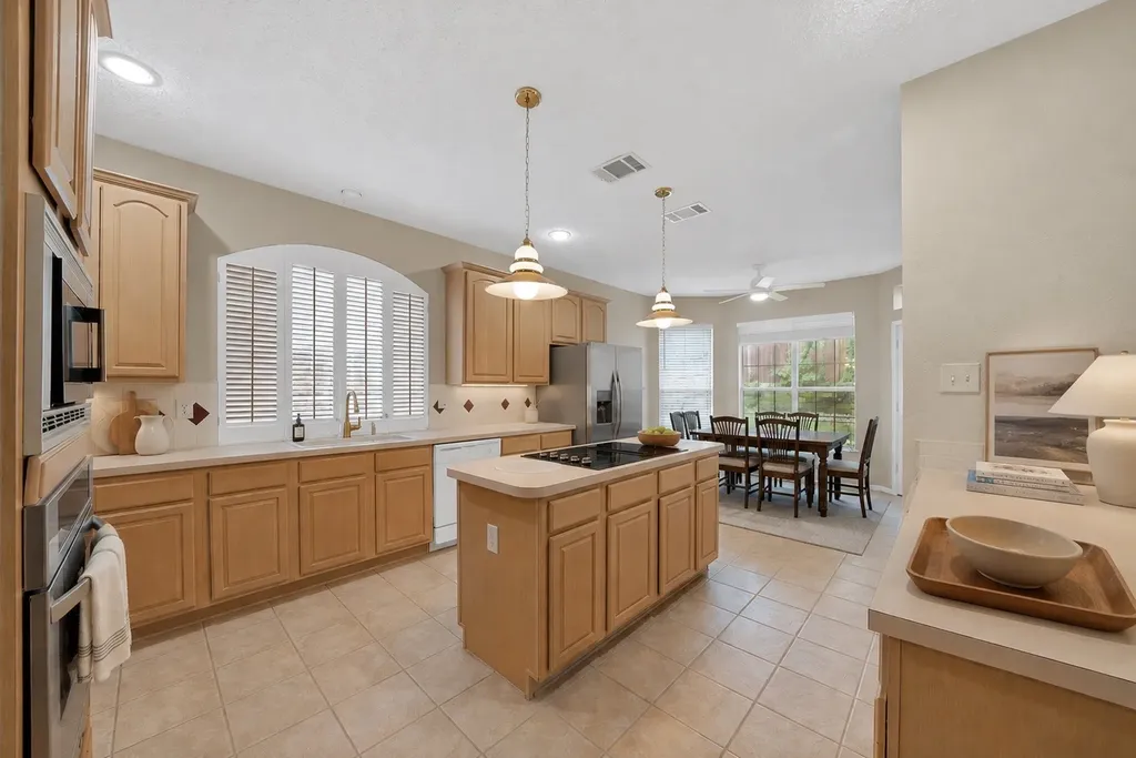 2129 Brentcove Drive Grapevine TX 76051