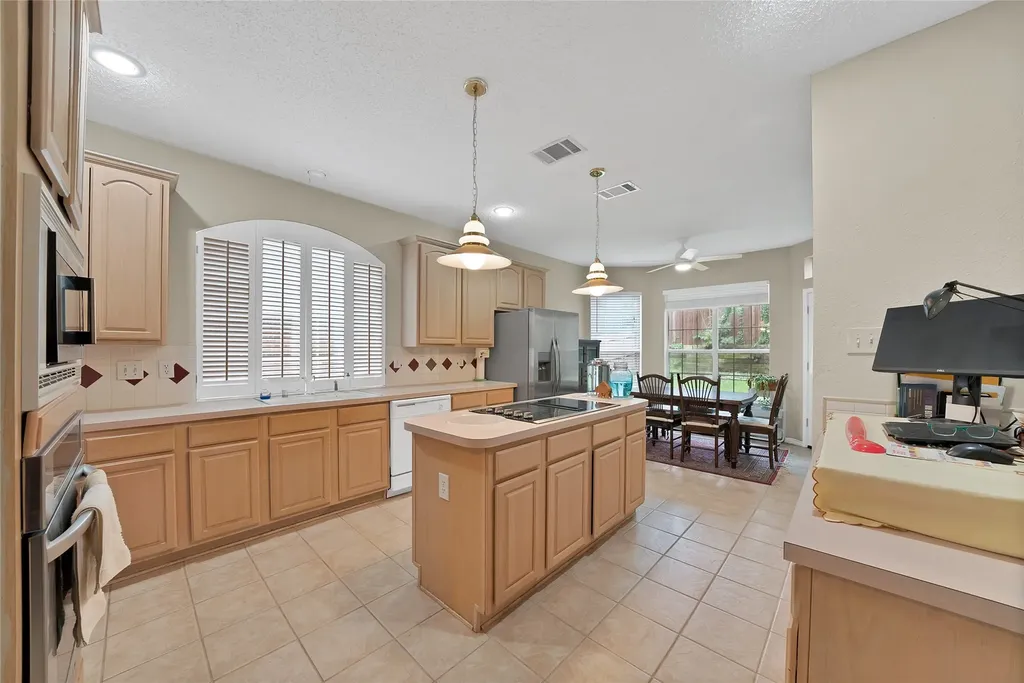 2129 Brentcove Drive Grapevine TX 76051