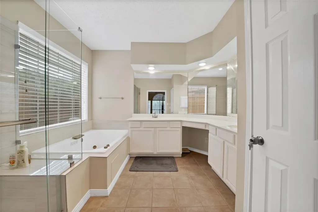 2129 Brentcove Drive Grapevine TX 76051