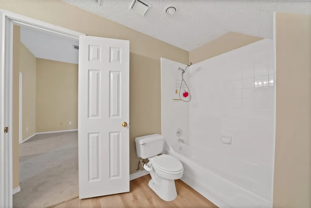 2129 Brentcove Drive Grapevine TX 76051