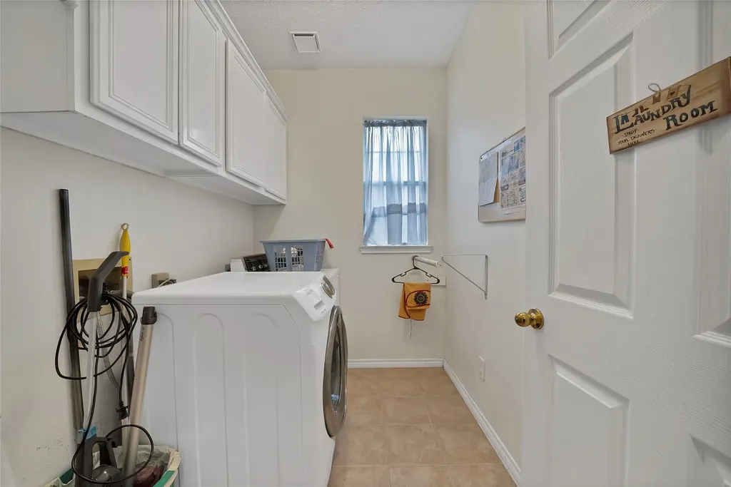 2129 Brentcove Drive Grapevine TX 76051