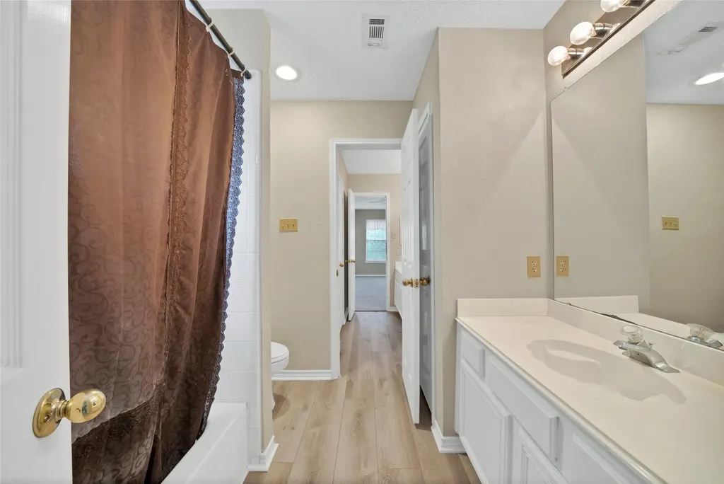 2129 Brentcove Drive Grapevine TX 76051