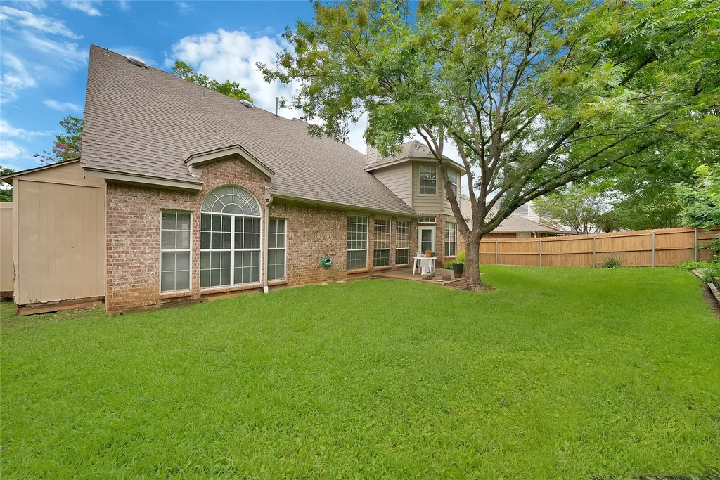 2129 Brentcove Drive Grapevine TX 76051