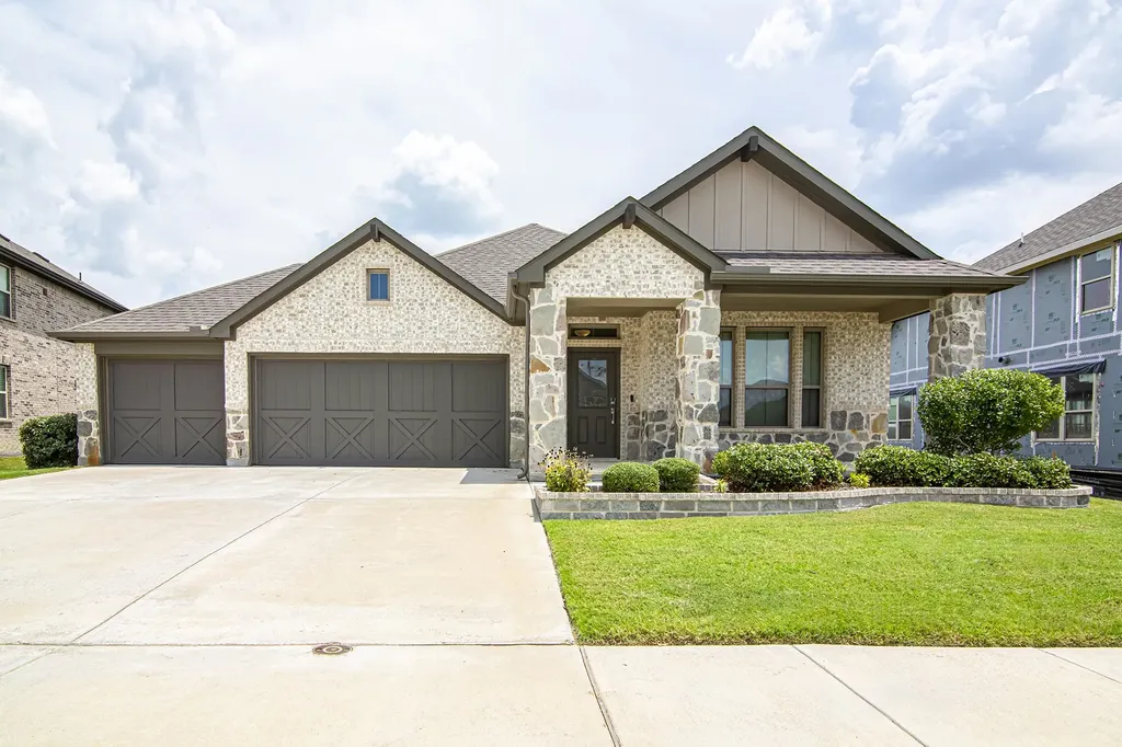 4718 Button Bush Drive Venus TX 76084