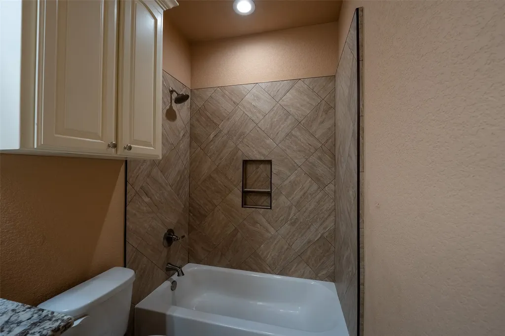 3324 Shawnee Trail Lake Worth TX 76135