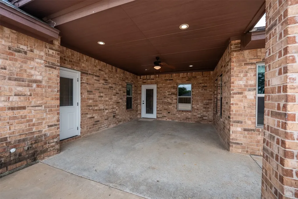 3324 Shawnee Trail Lake Worth TX 76135