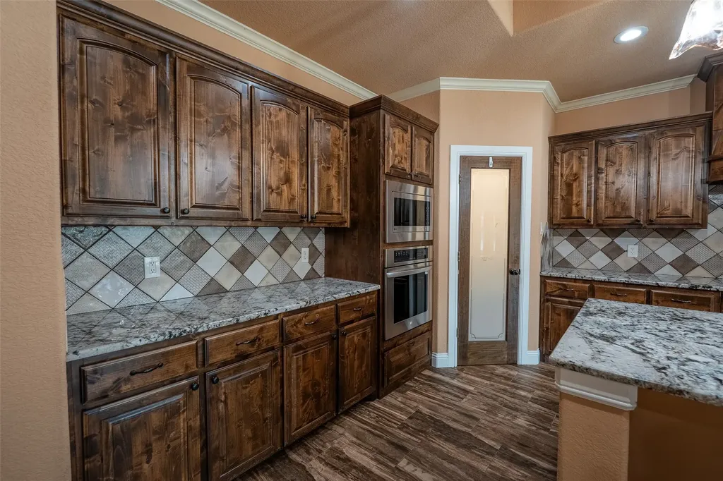 3324 Shawnee Trail Lake Worth TX 76135