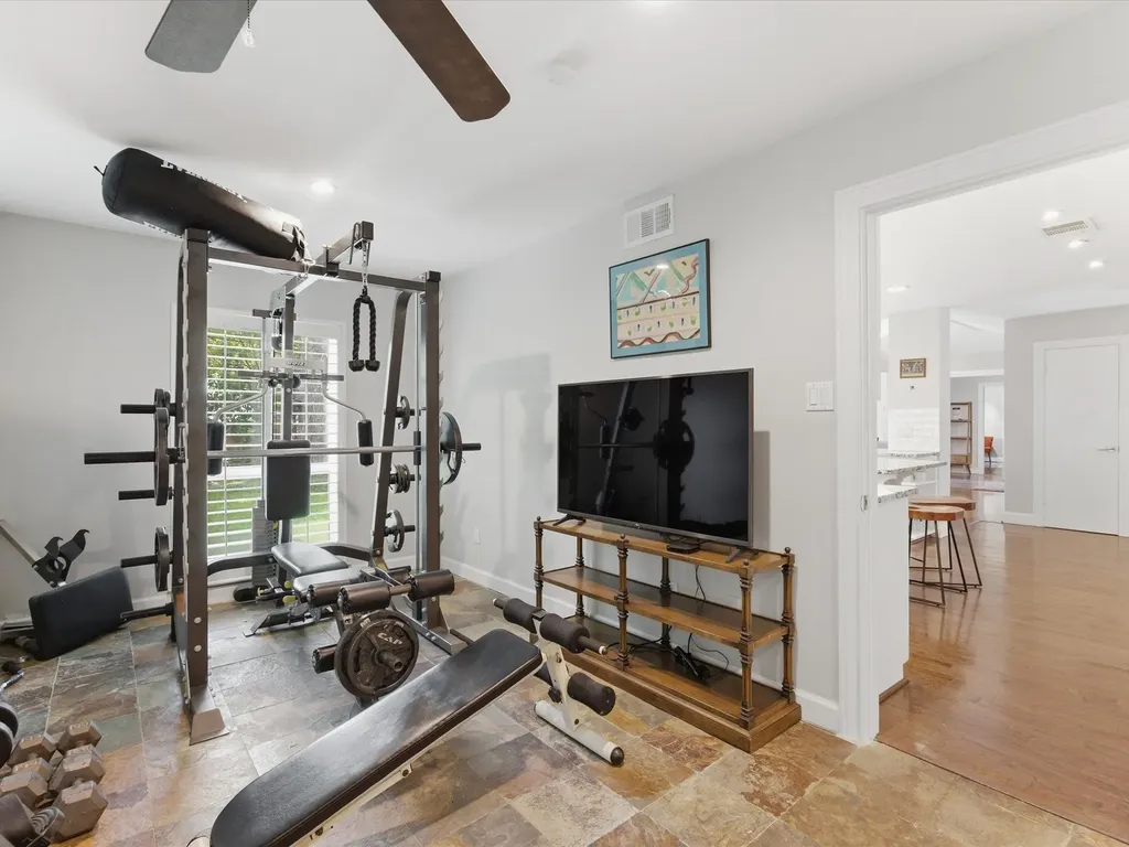 6160 Spring Valley Road Dallas TX 75254