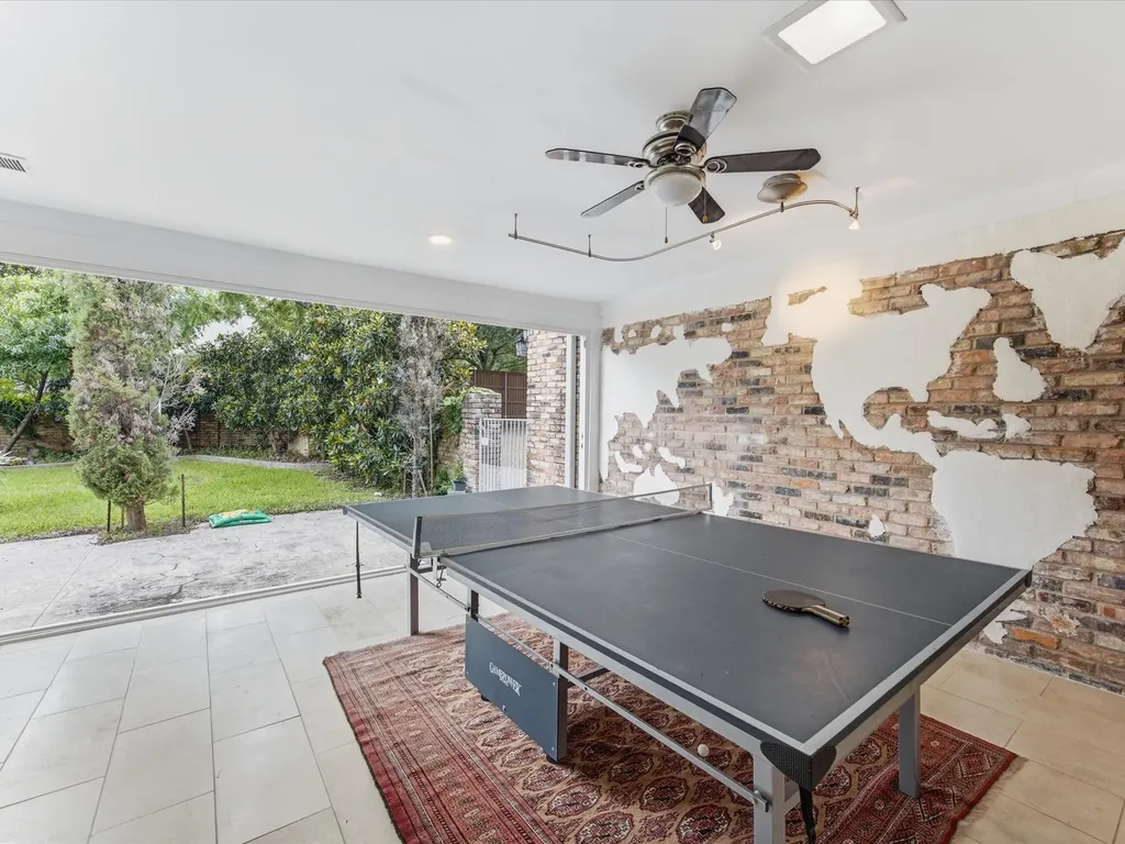 6160 Spring Valley Road Dallas TX 75254
