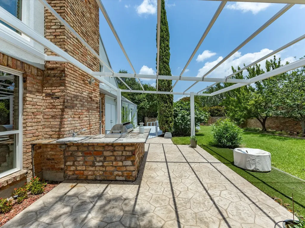 6160 Spring Valley Road Dallas TX 75254