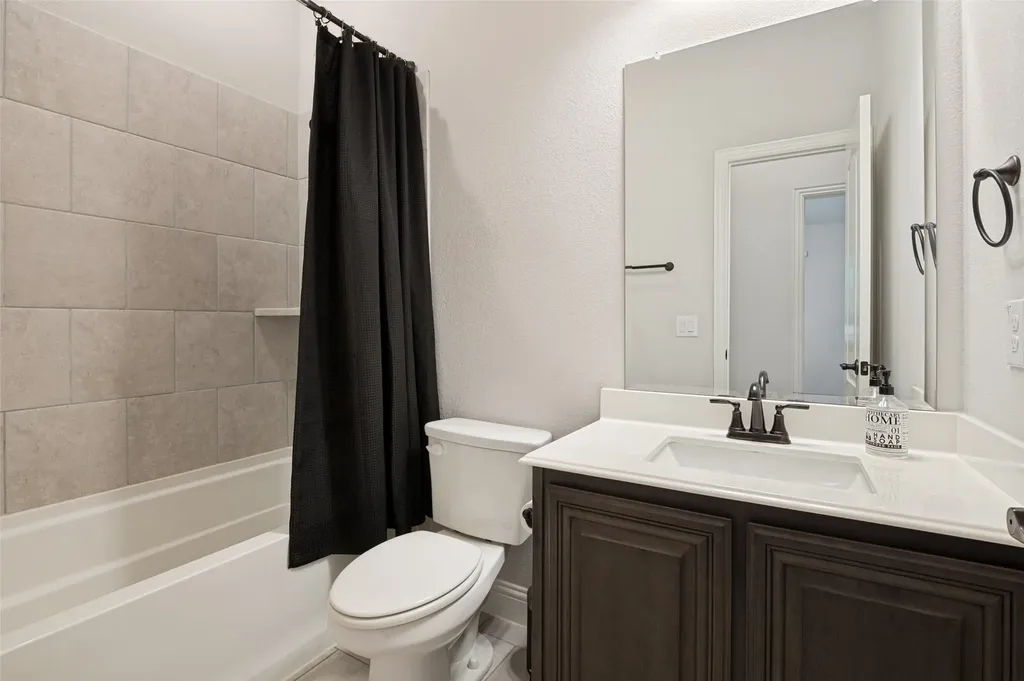 126 Martinique Drive Lancaster TX 75146